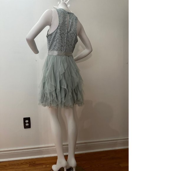 Le Chateau lace sequin tulle mesh sparkly dress mint green seafoam prom NWT - Picture 4 of 6